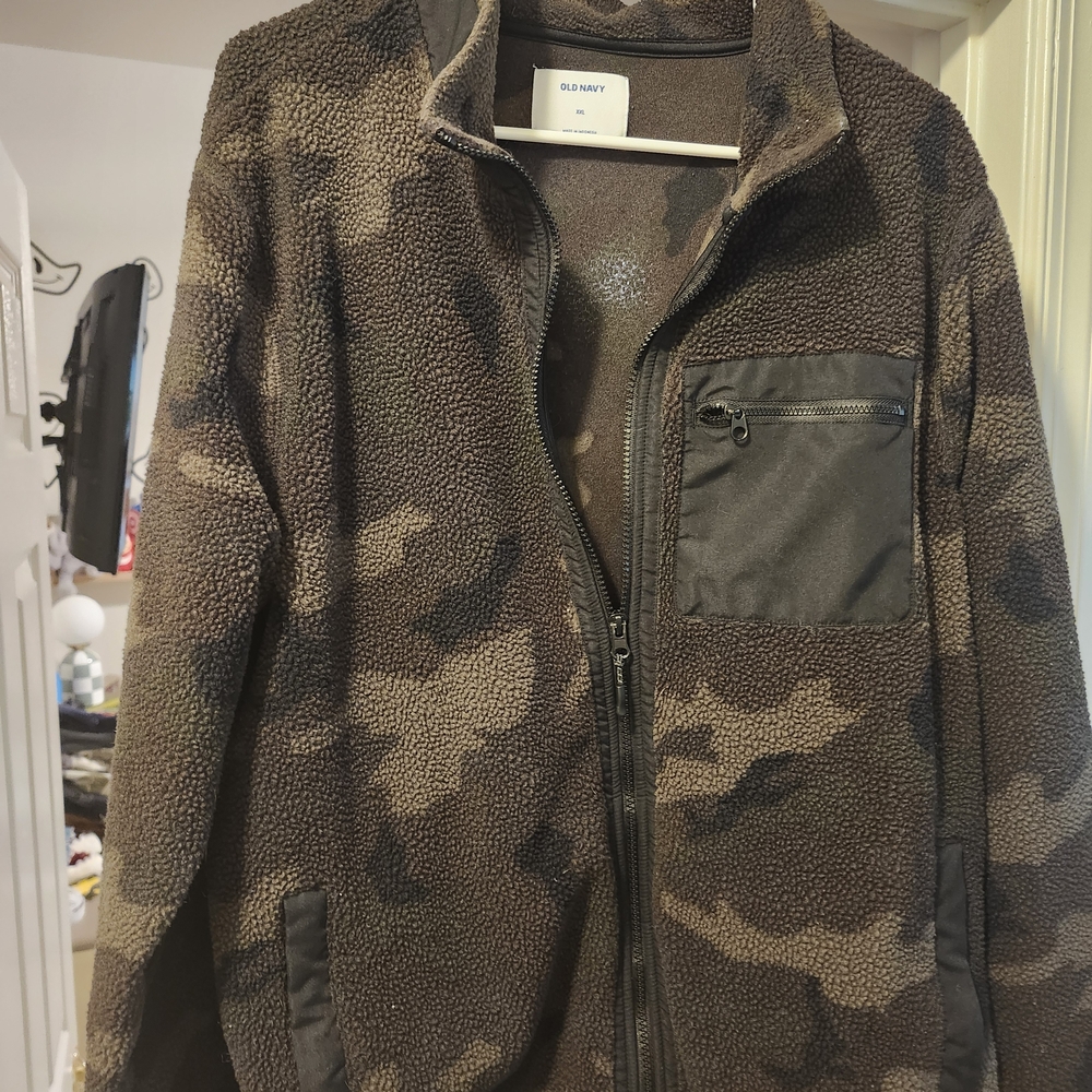 Old Navy Men's Camouflage Fleece Jacket
